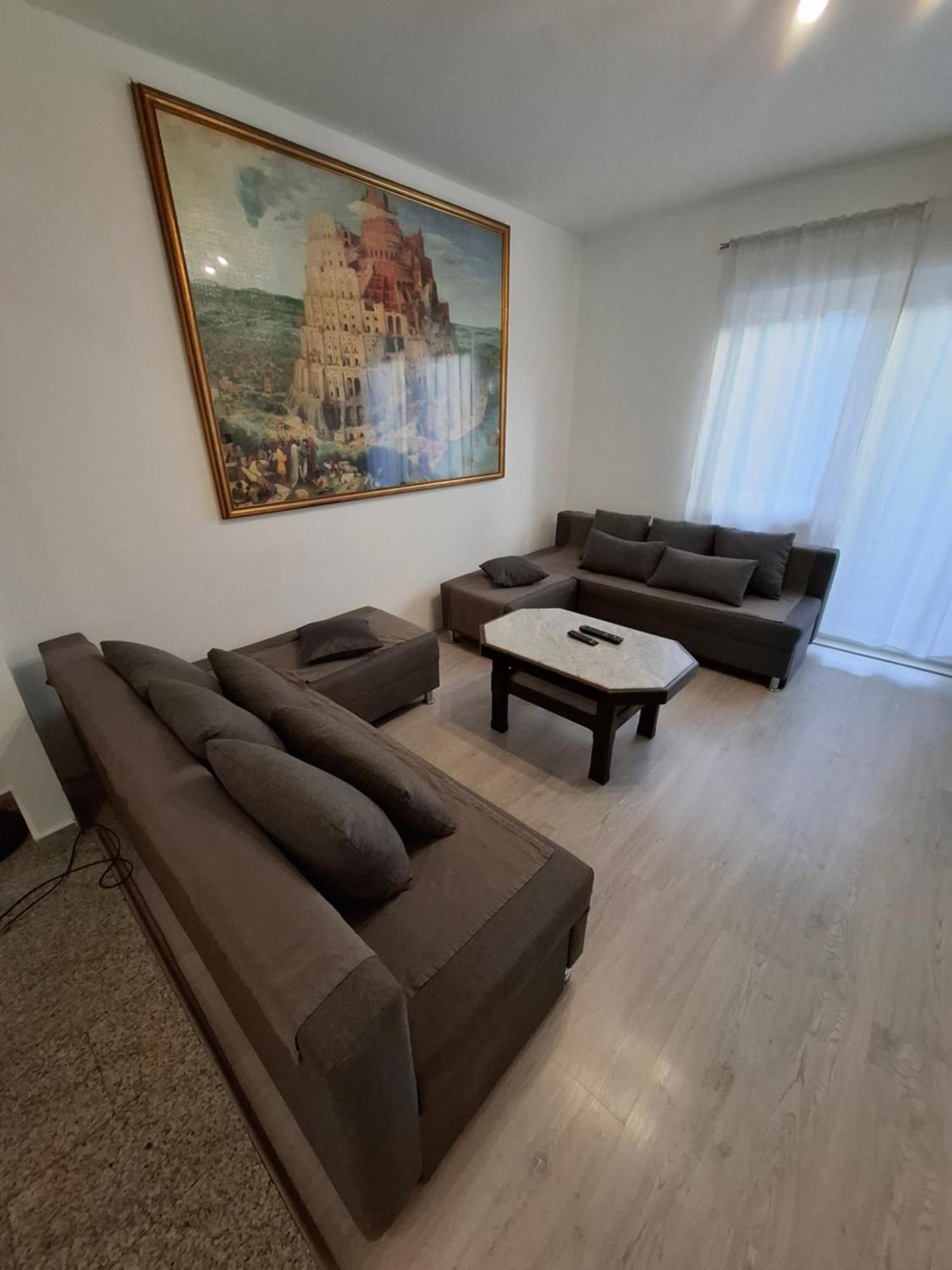 Morena Pula Buitenkant foto